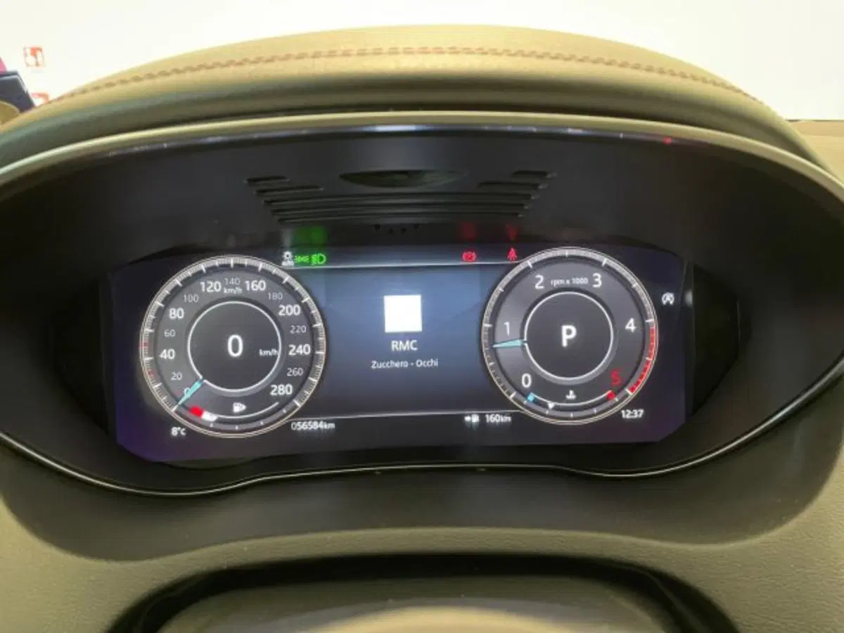 Jaguar E-Pace usata a Livorno (10)