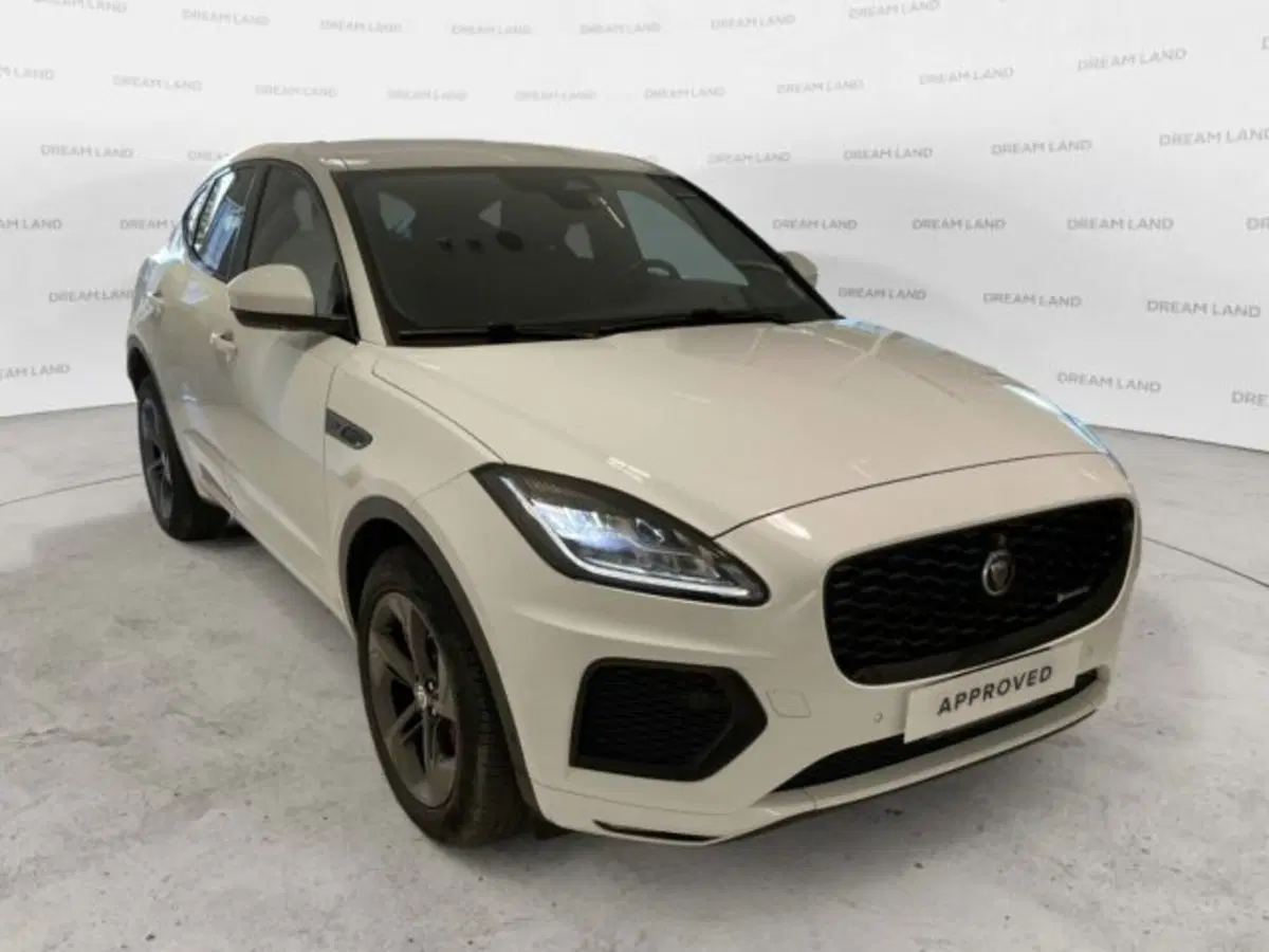 Jaguar E-Pace usata a Livorno (11)