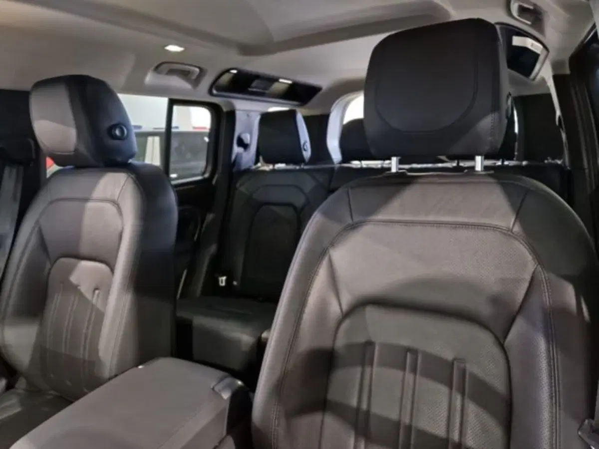 Land Rover Defender usata a Livorno (16)