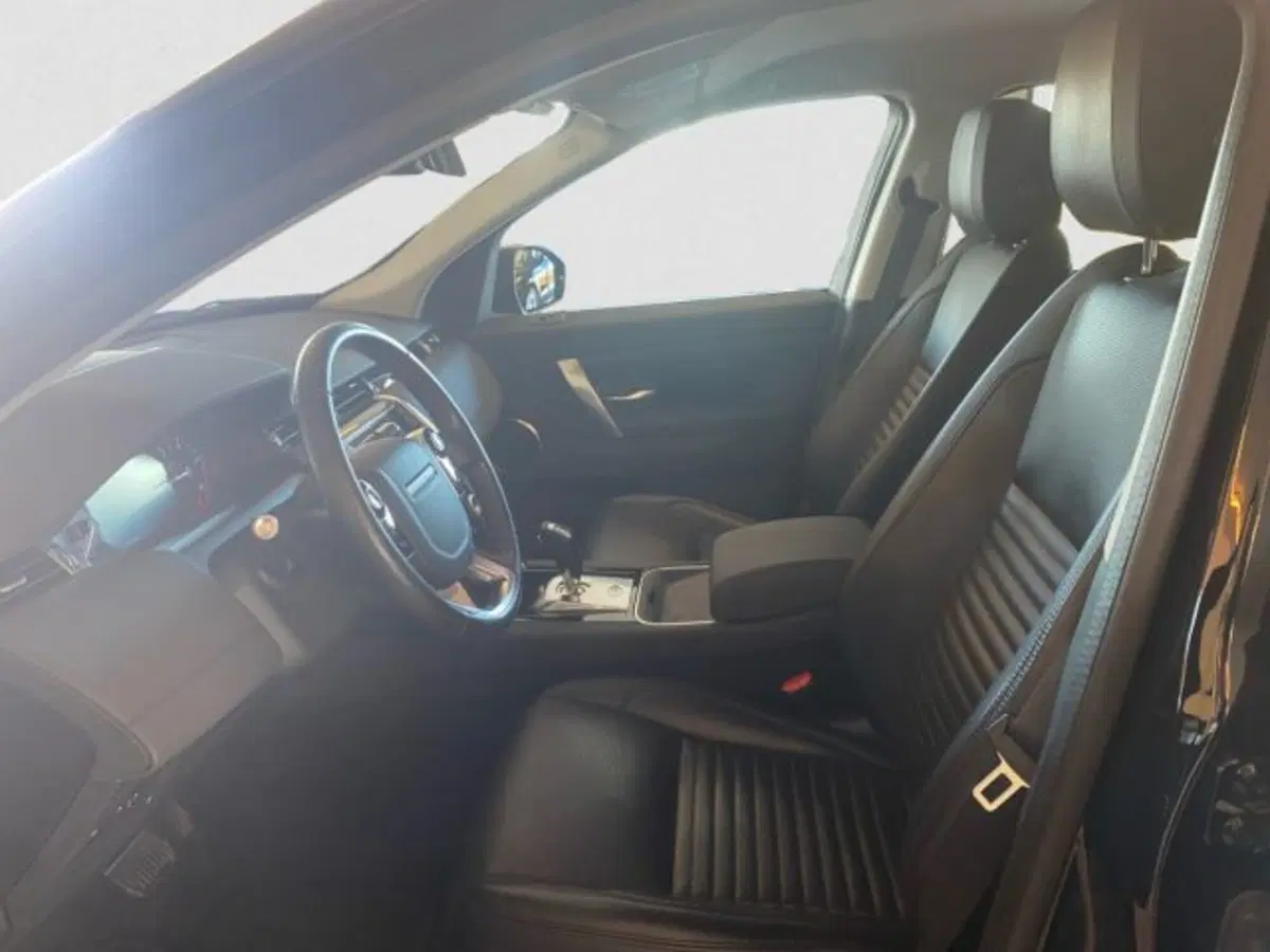 Land Rover Discovery Sport usata a Livorno (12)