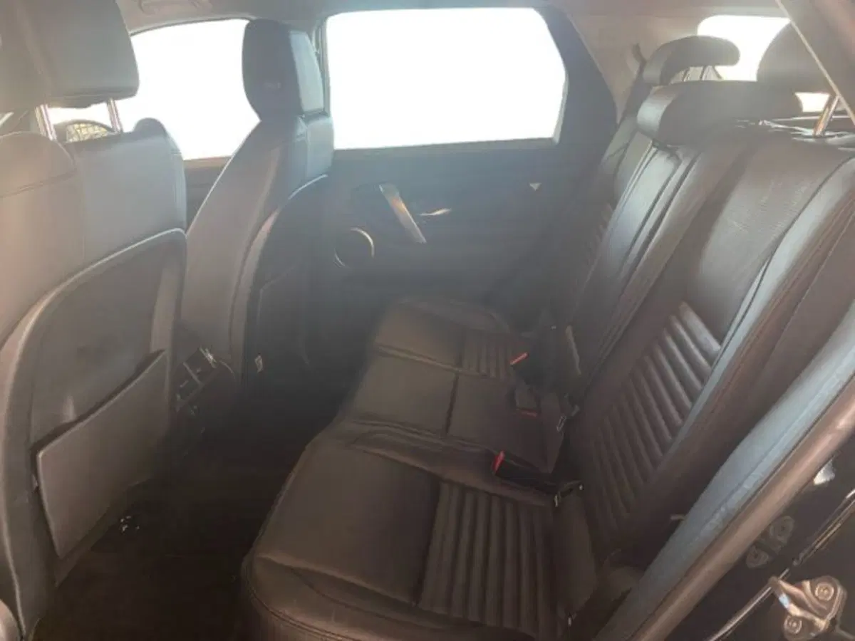 Land Rover Discovery Sport usata a Livorno (14)