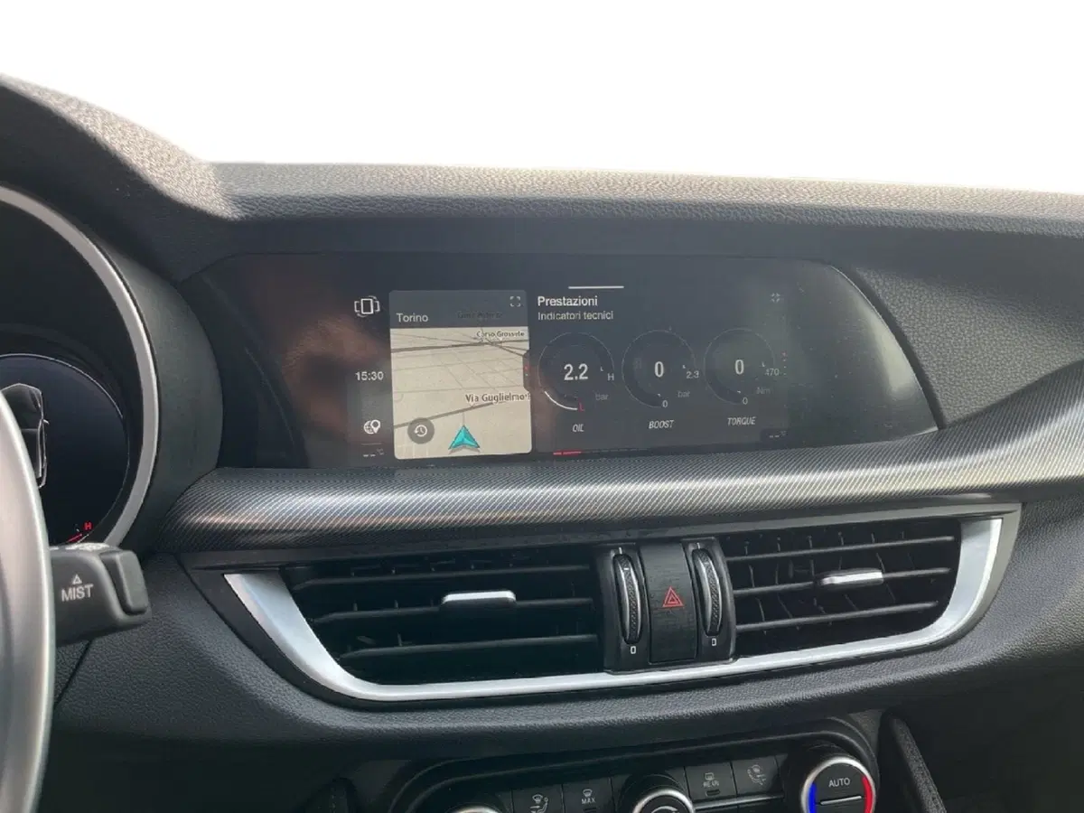 Alfa Romeo Stelvio usata a Torino (13)