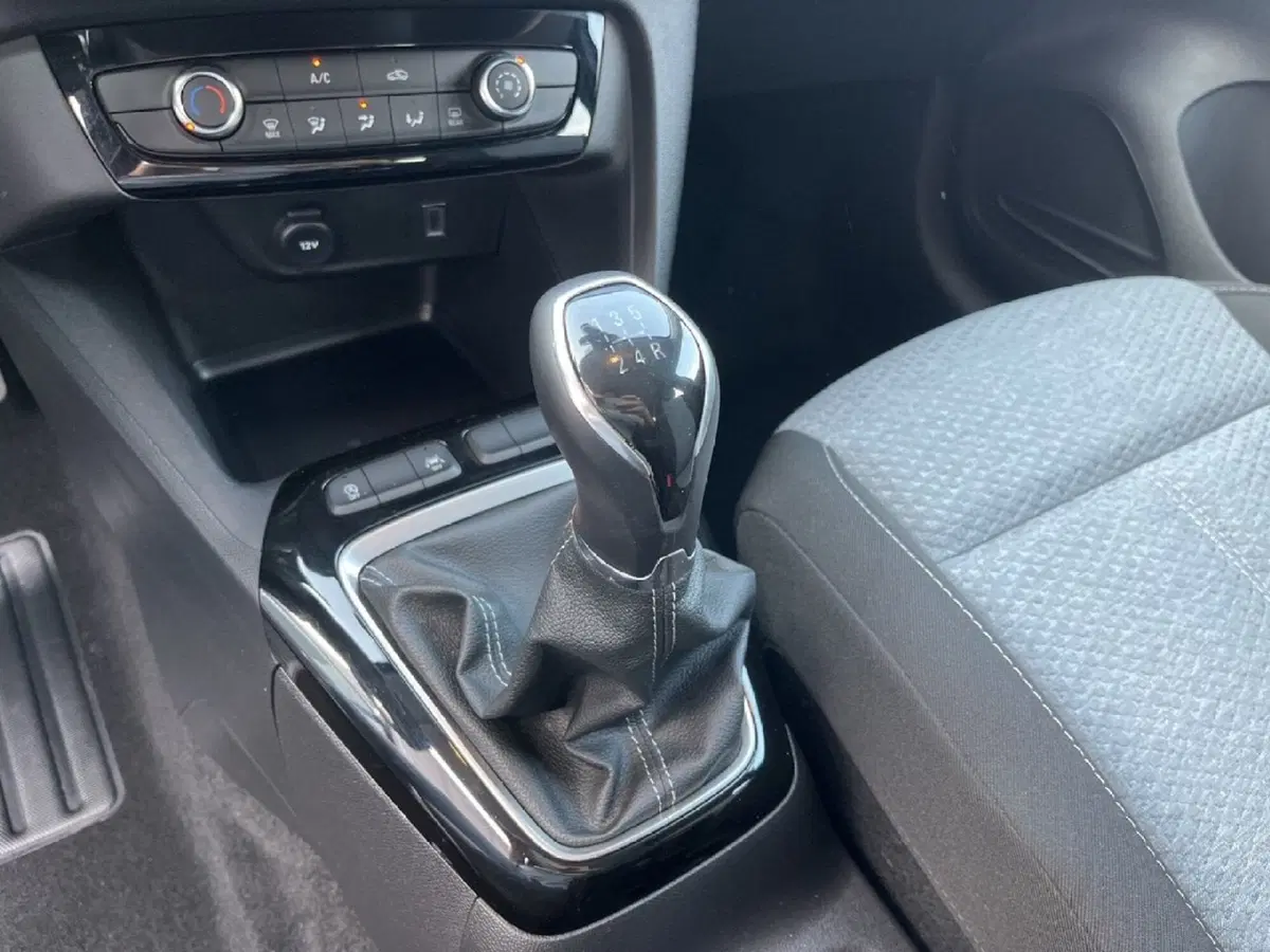 Opel Corsa usata a Torino (13)