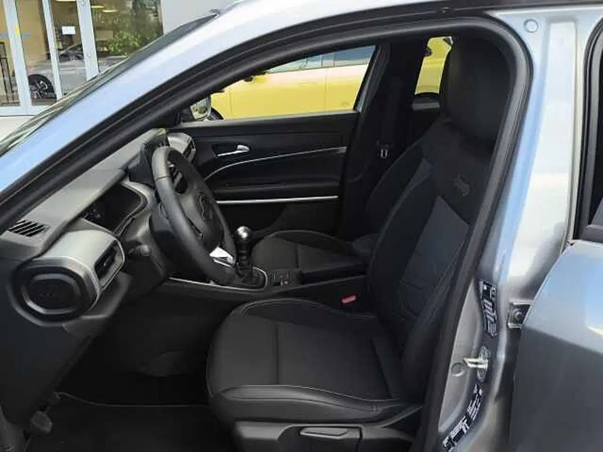 Jeep Avenger usata a Perugia (10)