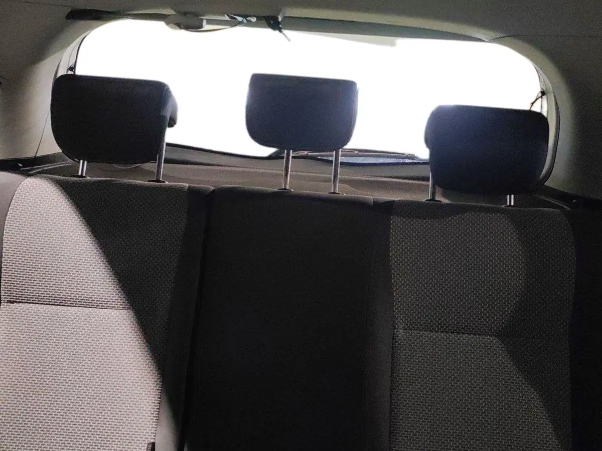 Toyota Yaris usata a Milano (12)