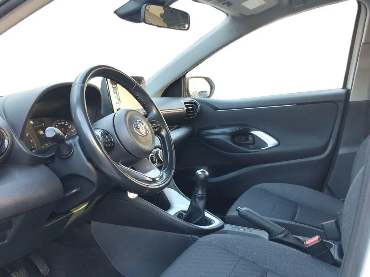 Toyota Yaris usata a Roma (7)