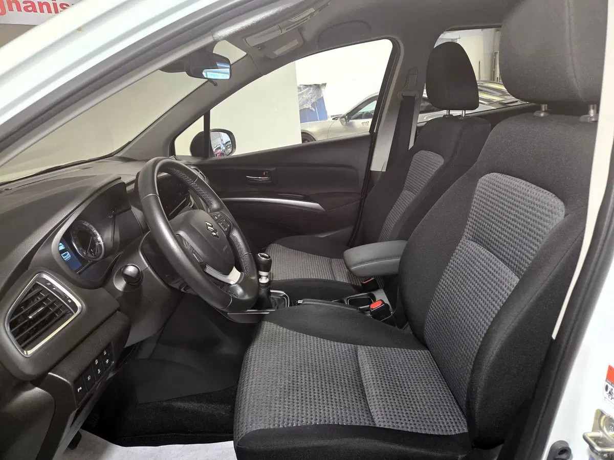Suzuki S-Cross usata a Pavia (6)