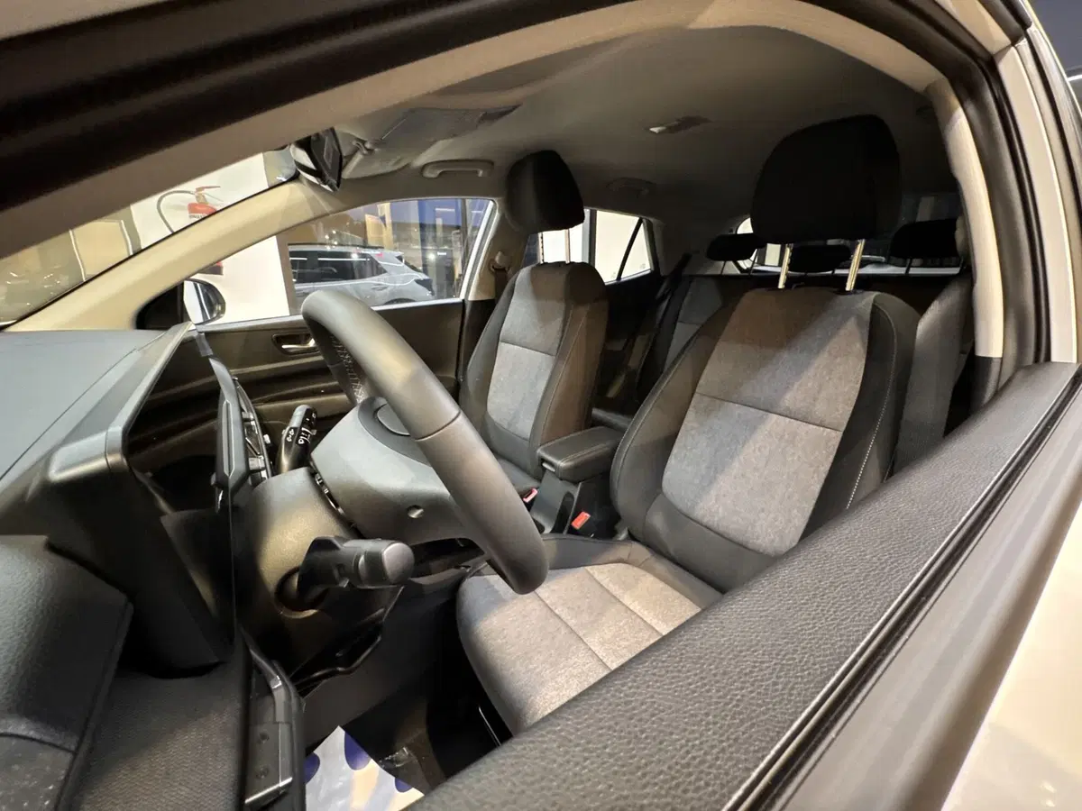 Kia Stonic nuova a La Spezia (10)