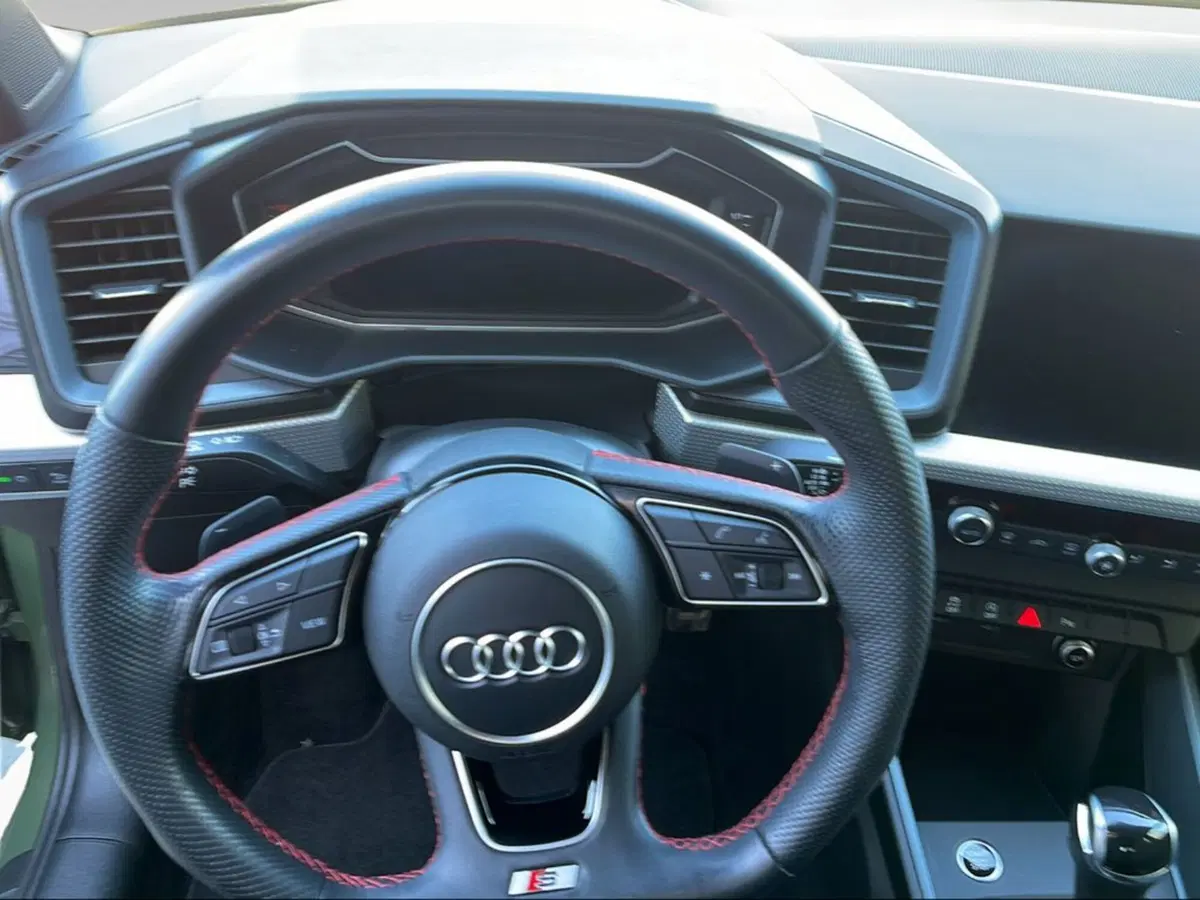 Audi A1 Sportback usata a Livorno (12)