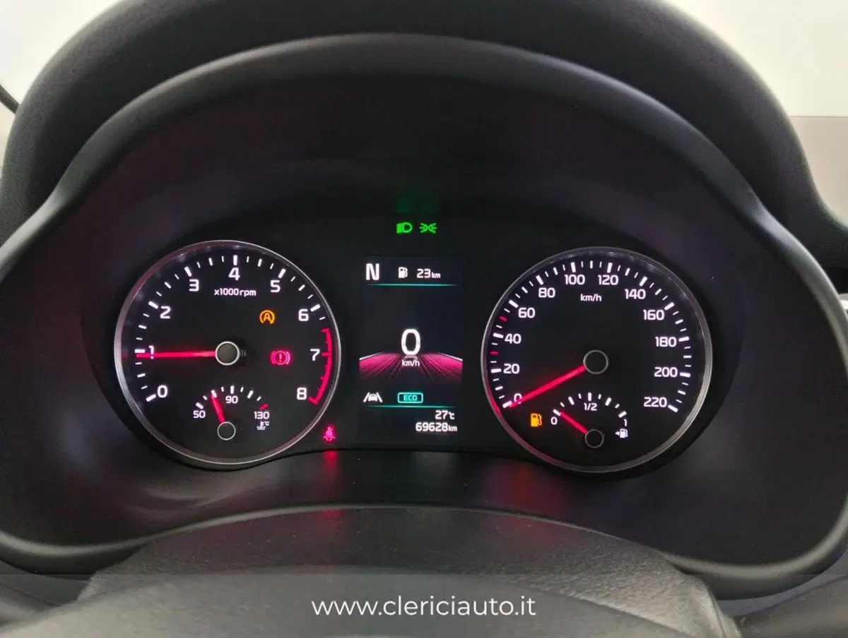 Kia Stonic usata a Como (11)