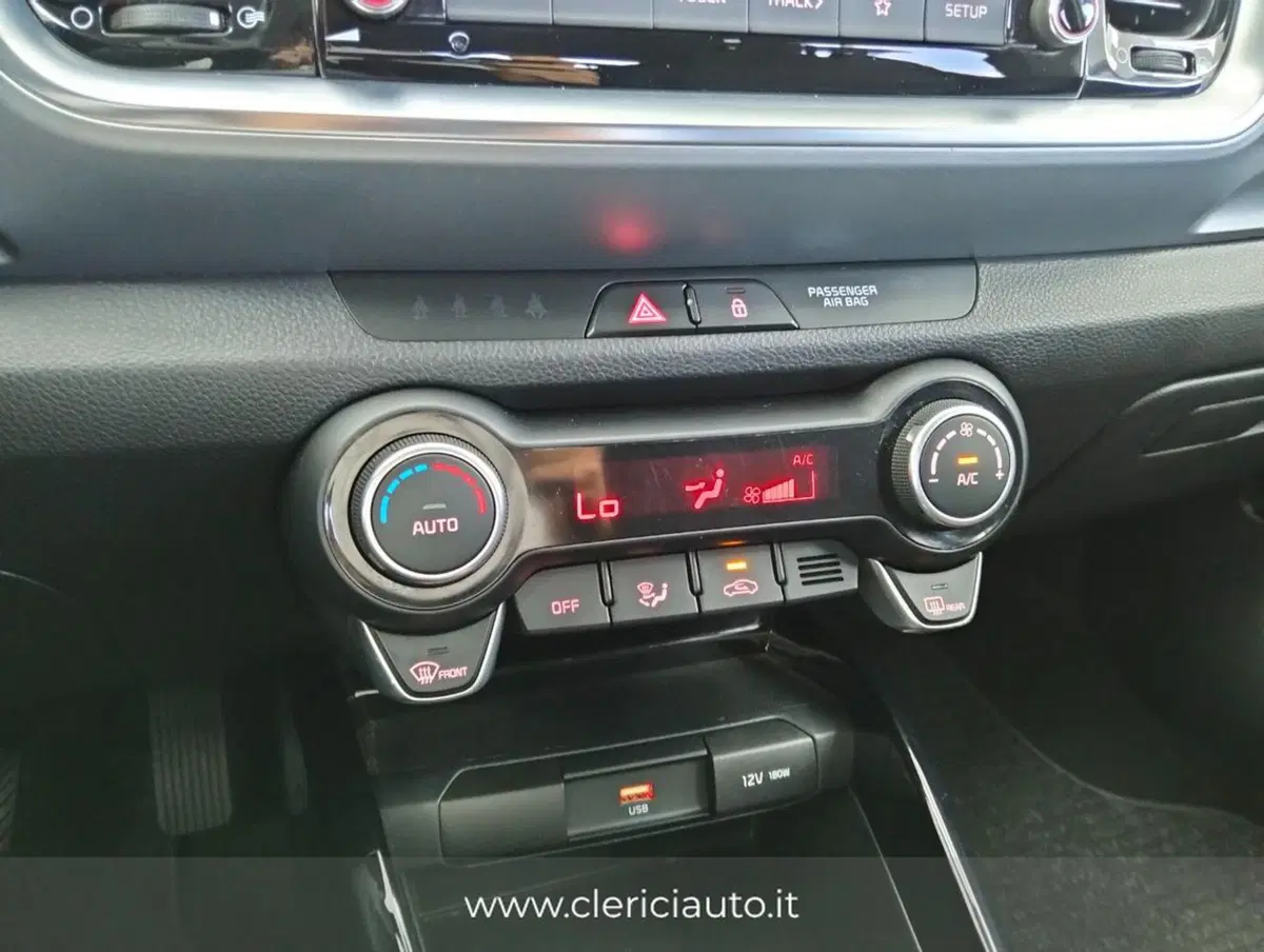 Kia Stonic usata a Como (15)