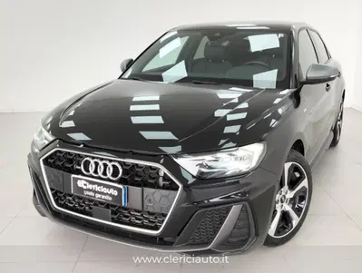 Audi A1 Sportback 40 TFSI S tronic Identity Black del 2023 usata a Lurate Caccivio