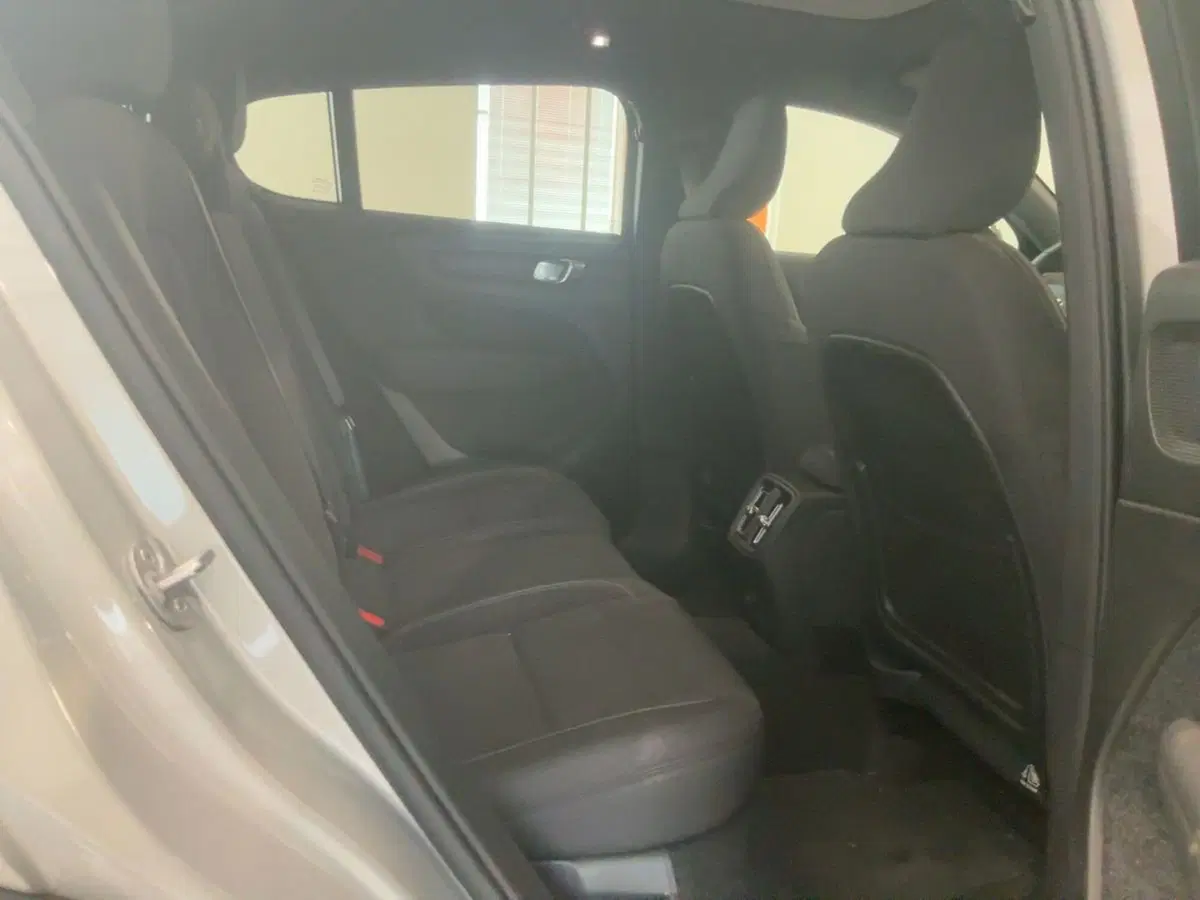 Volvo C40 usata a Como (8)