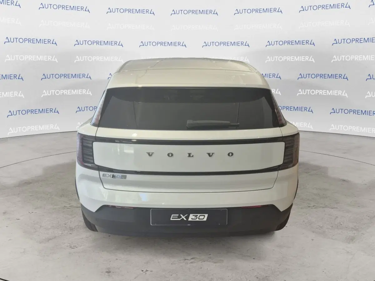 Volvo EX30 usata a Como (6)