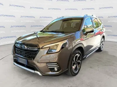 Subaru Forester 2.0 e-Boxer MHEV CVT Lineartronic Premium del 2022 usata a Como