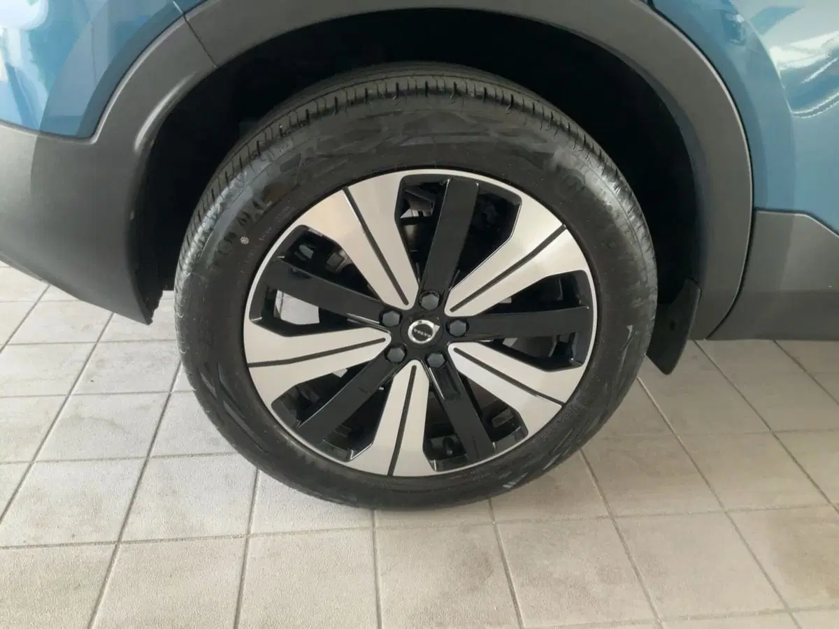 Volvo XC40 usata a Como (6)