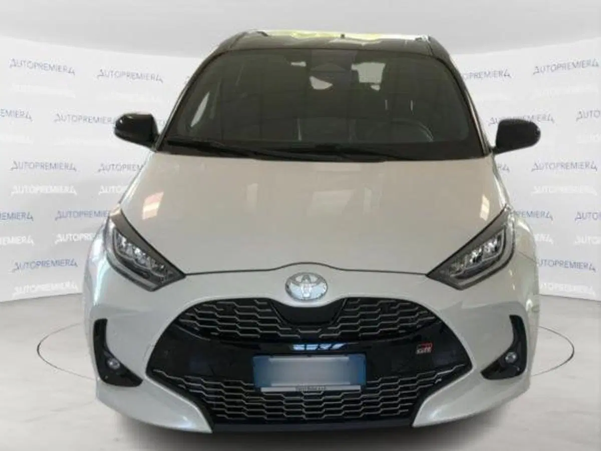 Toyota Yaris GR Sport usata a Como (5)