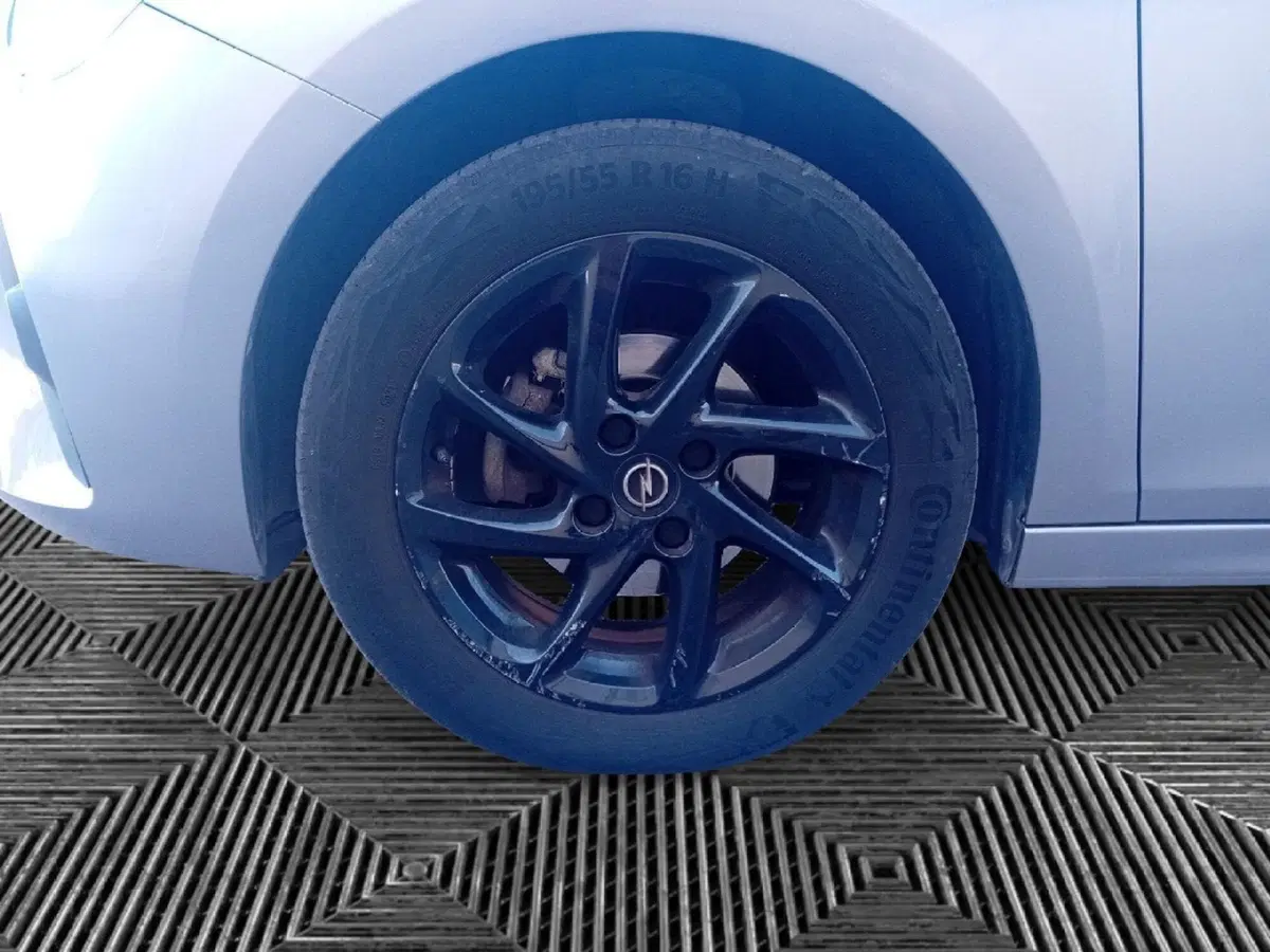 Opel Corsa usata a Pordenone (9)