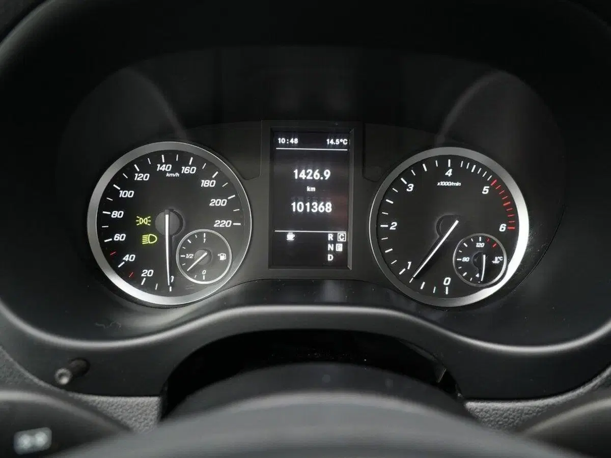 Mercedes-Benz Vito usata a Milano (11)