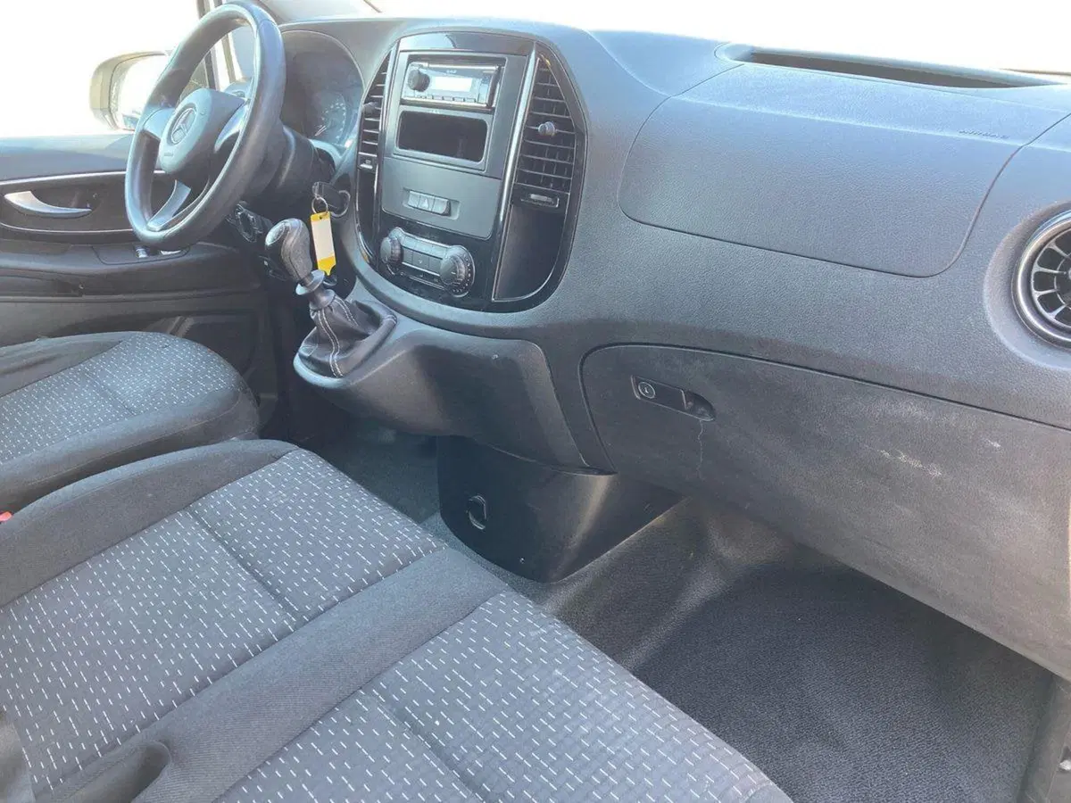 Mercedes-Benz Vito usata a Milano (11)