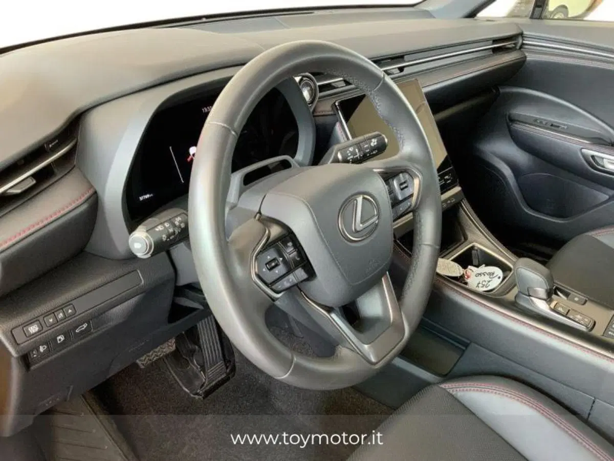 Lexus LBX usata a Perugia (9)