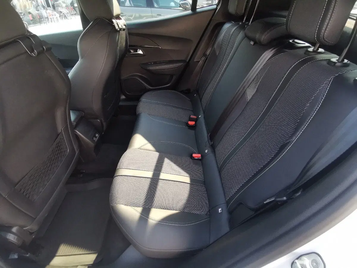 Peugeot 2008 usata a Taranto (11)