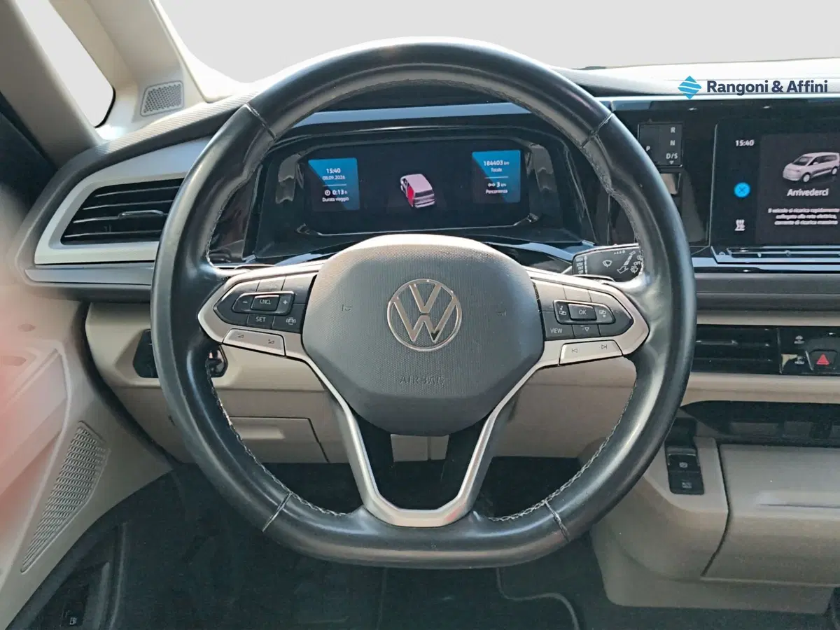 Volkswagen Multivan usata a Brescia (9)