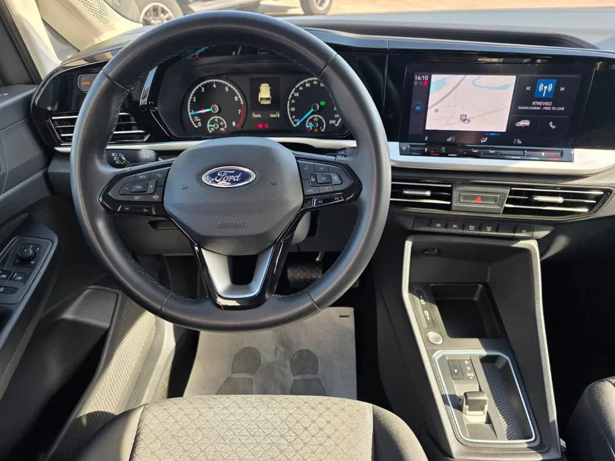 Ford Tourneo Connect usata a Belluno (10)