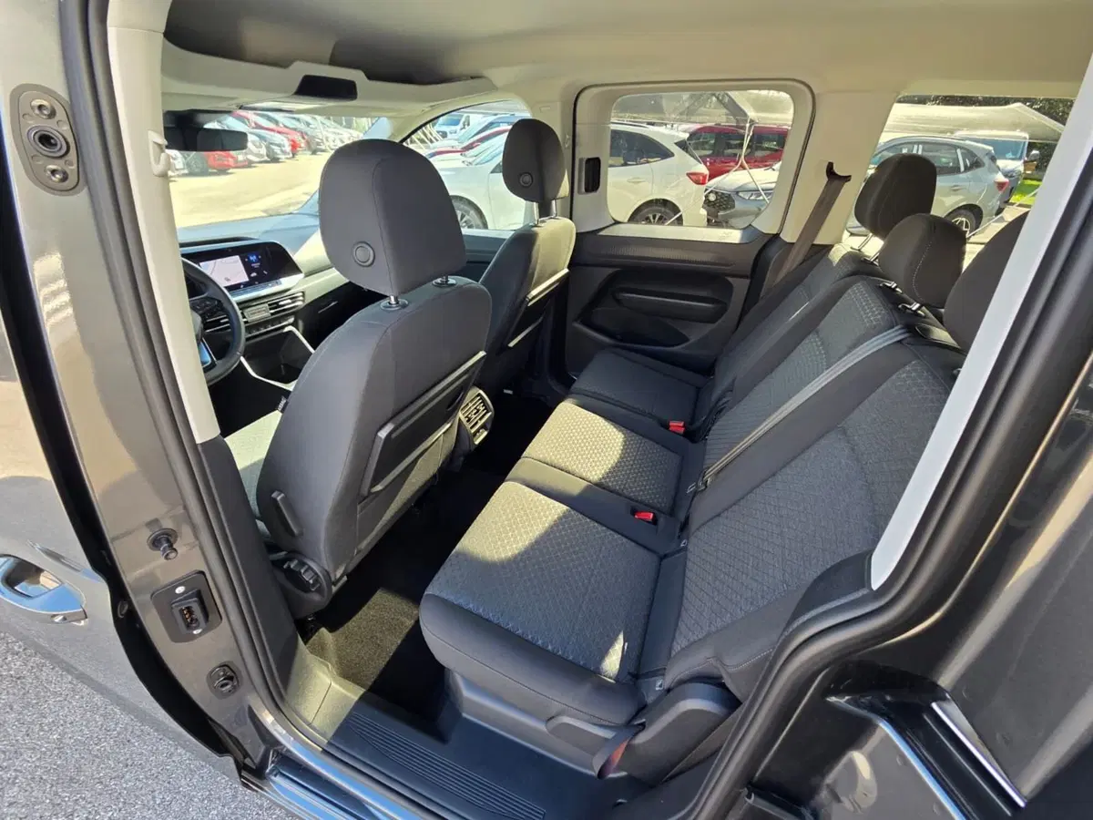 Ford Tourneo Connect usata a Belluno (8)