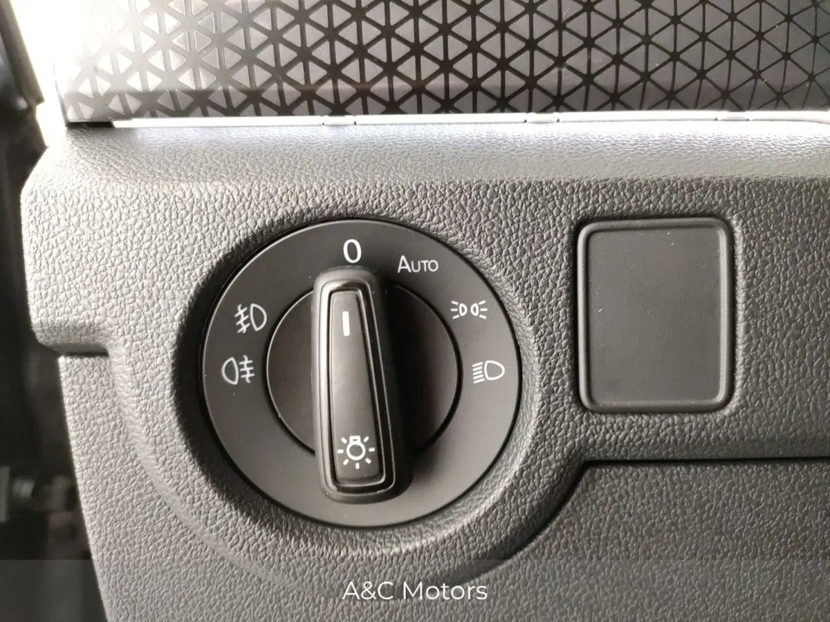 Volkswagen T-Cross usata a Napoli (9)