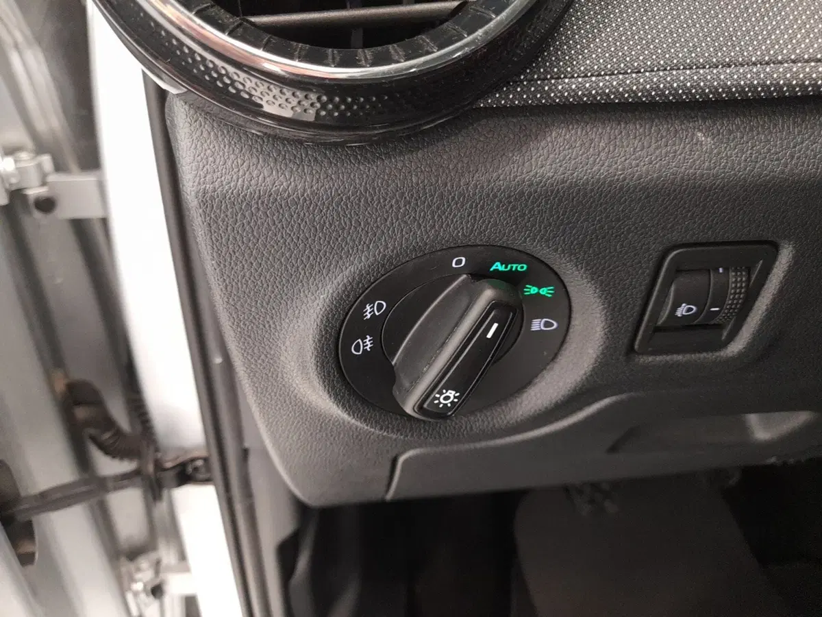 Skoda Fabia usata a Bologna (10)