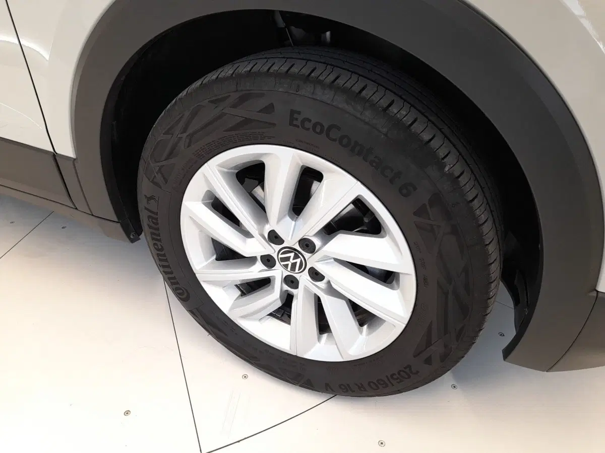 Volkswagen T-Cross usata a Bologna (8)