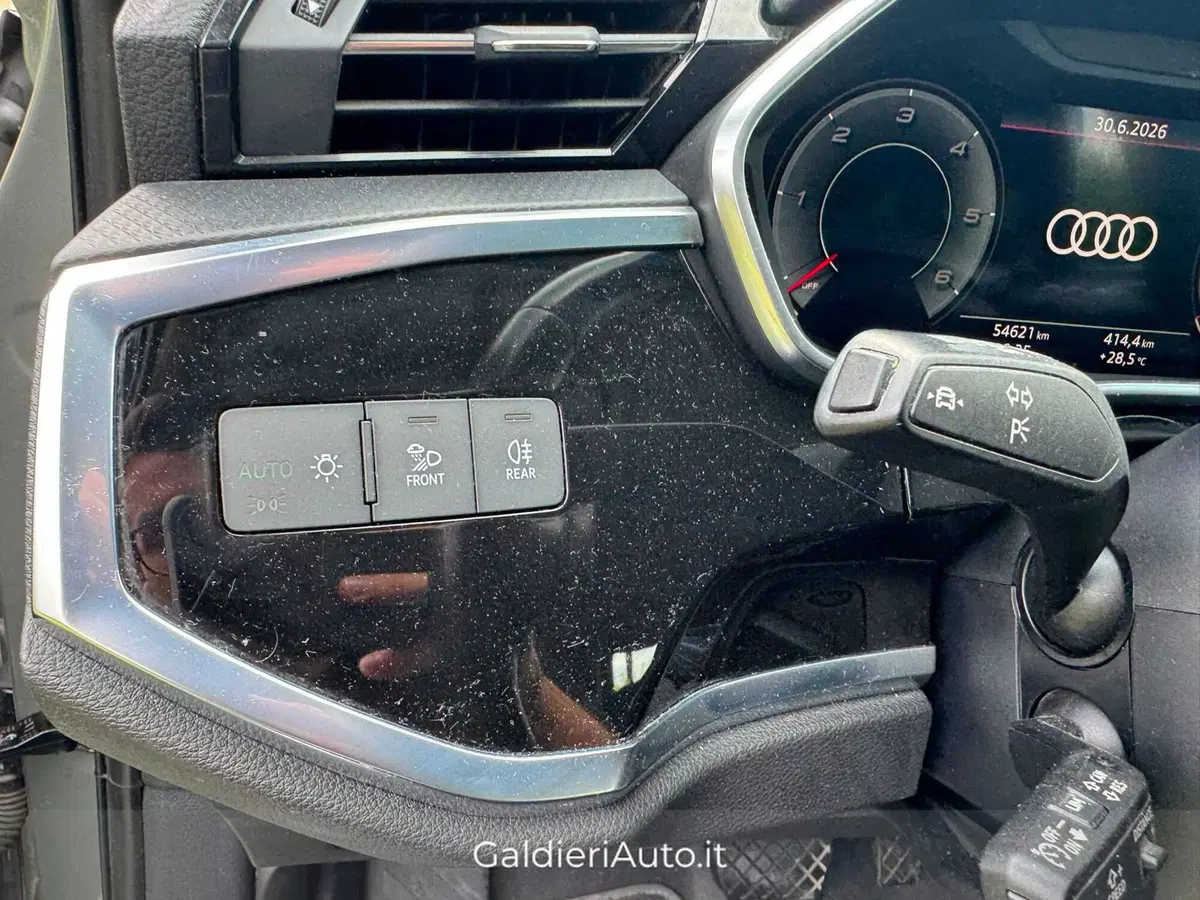 Audi Q3 Sportback usata a Salerno (17)
