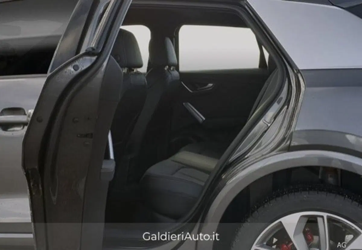 Audi Q2 usata a Salerno (10)