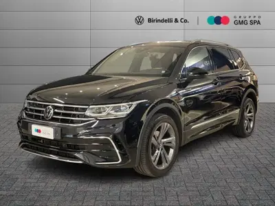 Volkswagen Tiguan Allspace 2.0 tdi R-Line 150cv 7p.ti dsg del 2023 usata a Prato