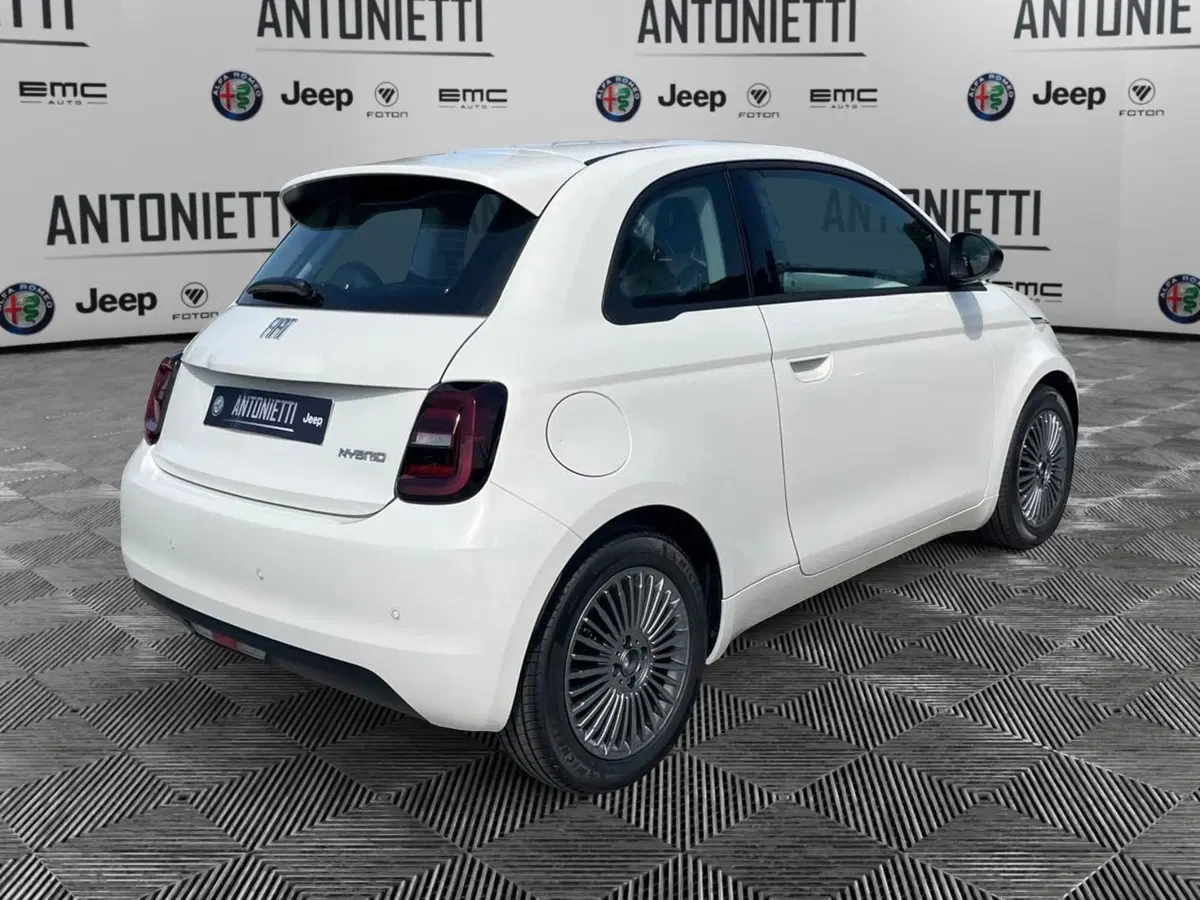 Fiat 500 nuova a Ancona (5)