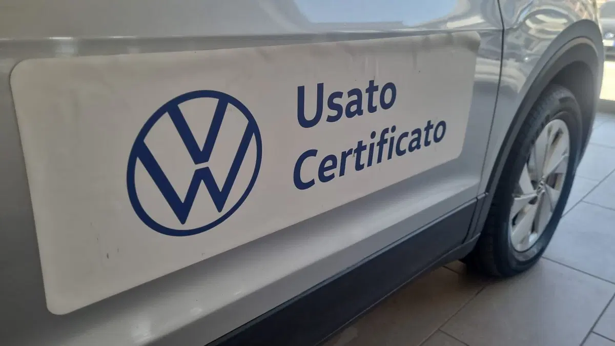 Volkswagen T-Cross usata a L'Aquila (20)