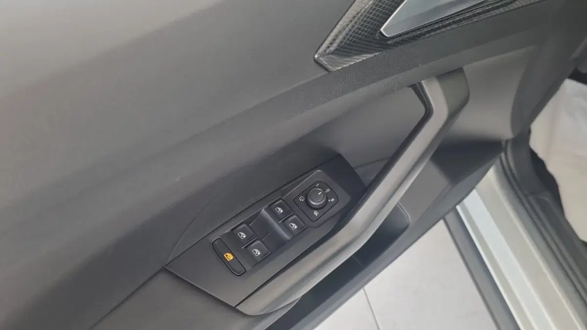 Volkswagen T-Cross usata a L'Aquila (7)
