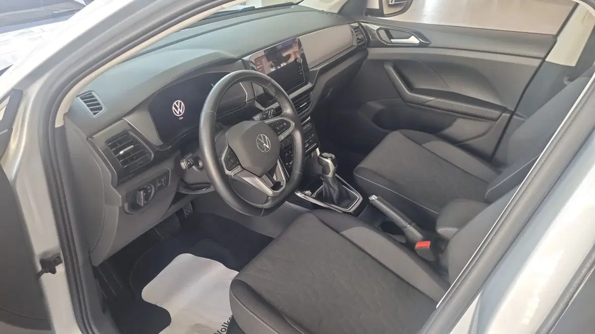 Volkswagen T-Cross usata a L'Aquila (8)