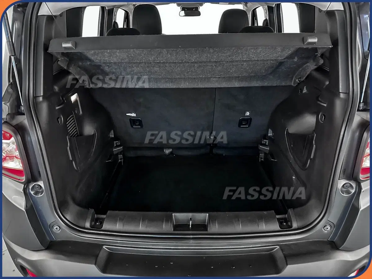 Jeep Renegade usata a Milano (11)