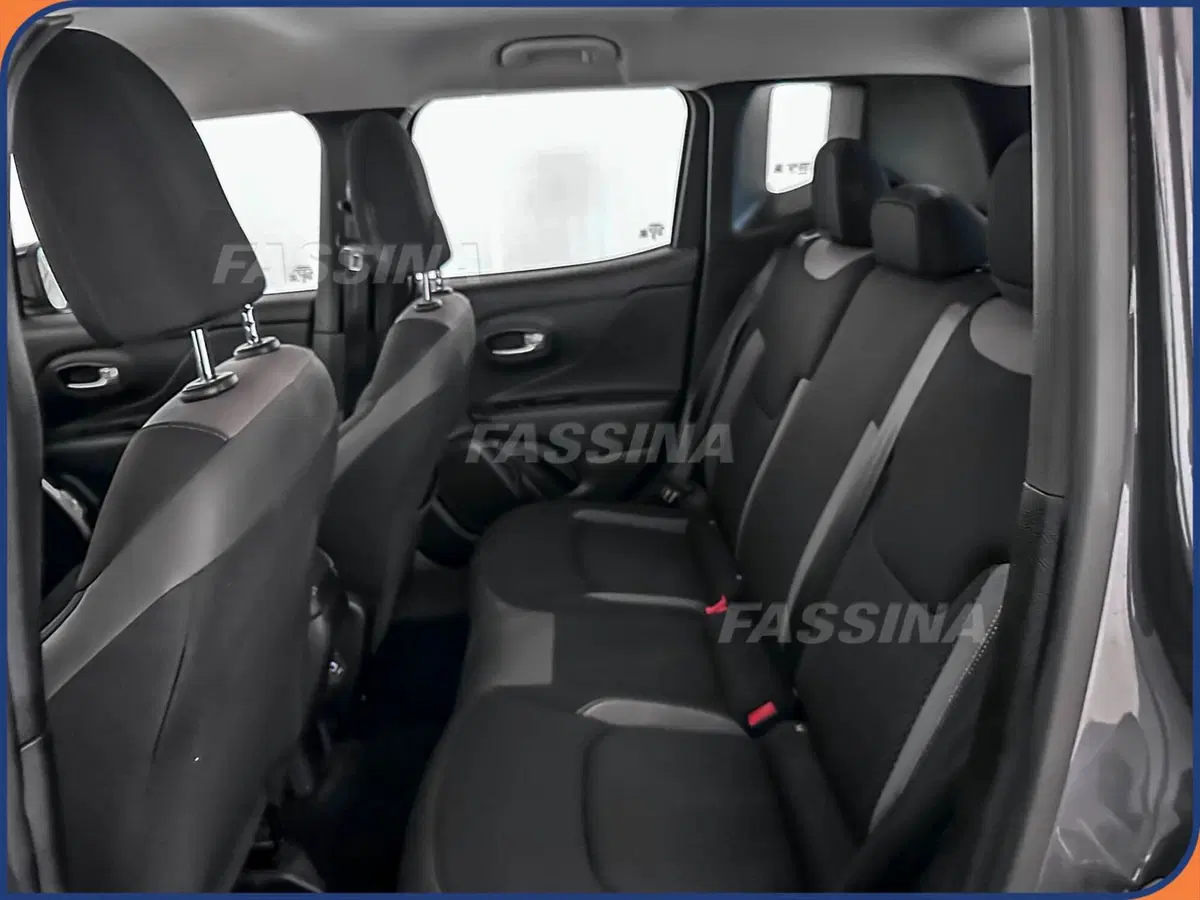 Jeep Renegade usata a Milano (9)
