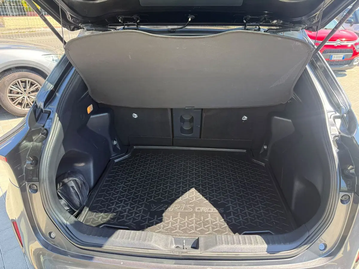 Toyota Yaris Cross usata a Massa-Carrara (12)