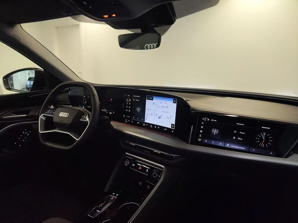 Audi Q4 Sportback nuova a Modena (8)