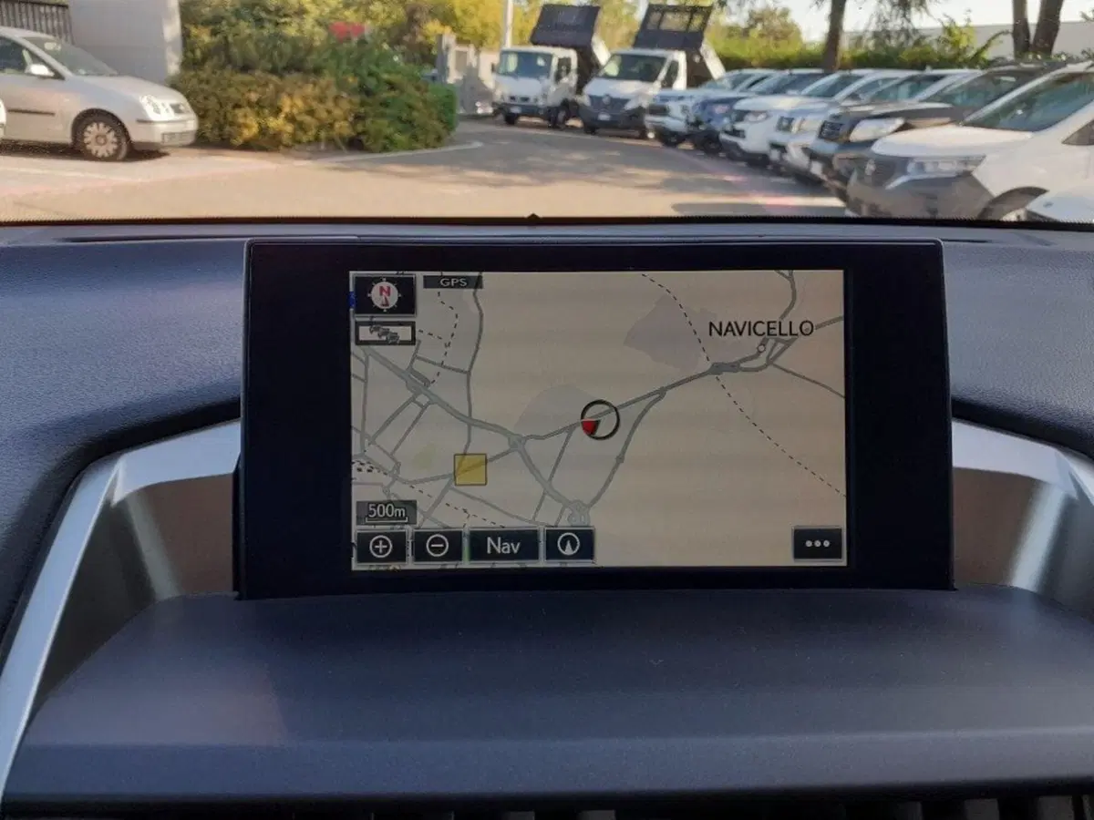 Lexus NX usata a Modena (11)