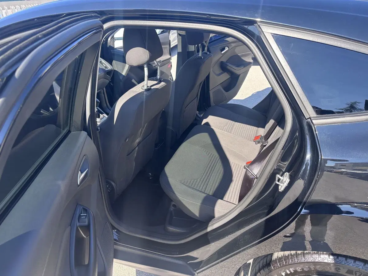 Ford Focus usata a Ancona (10)
