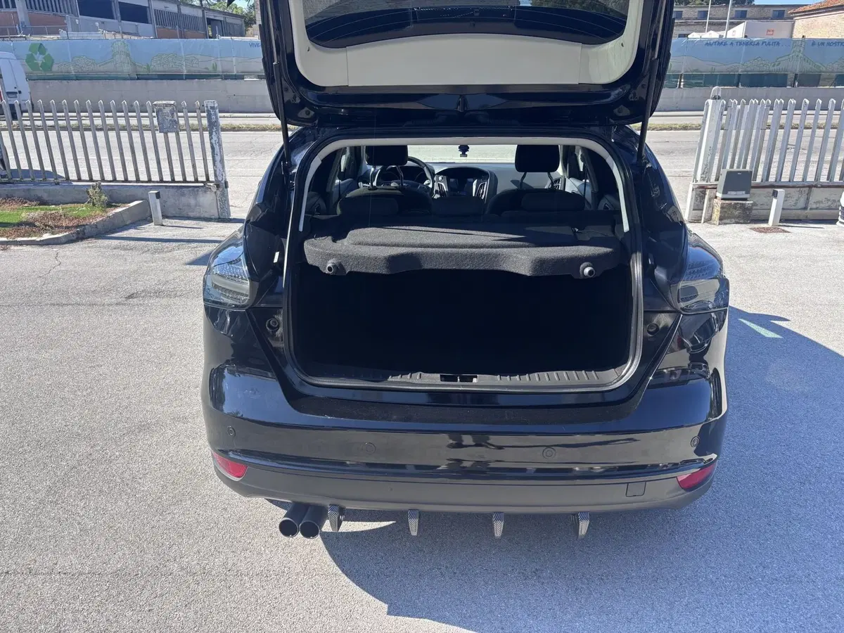 Ford Focus usata a Ancona (11)