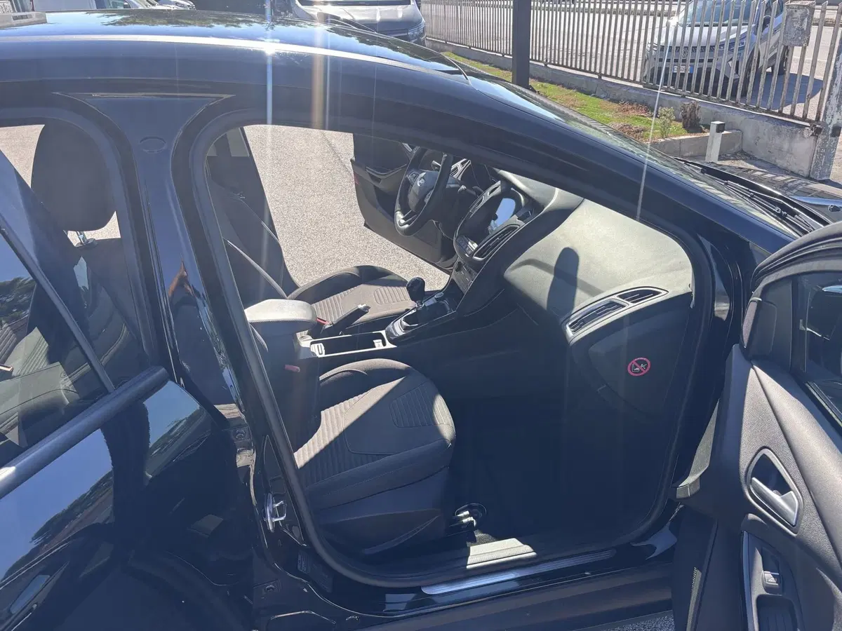 Ford Focus usata a Ancona (13)