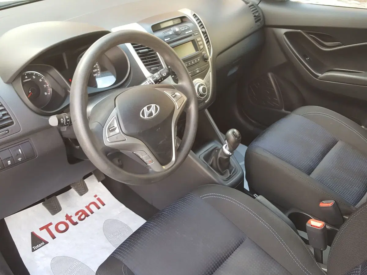 Hyundai ix20 usata a L'Aquila (13)