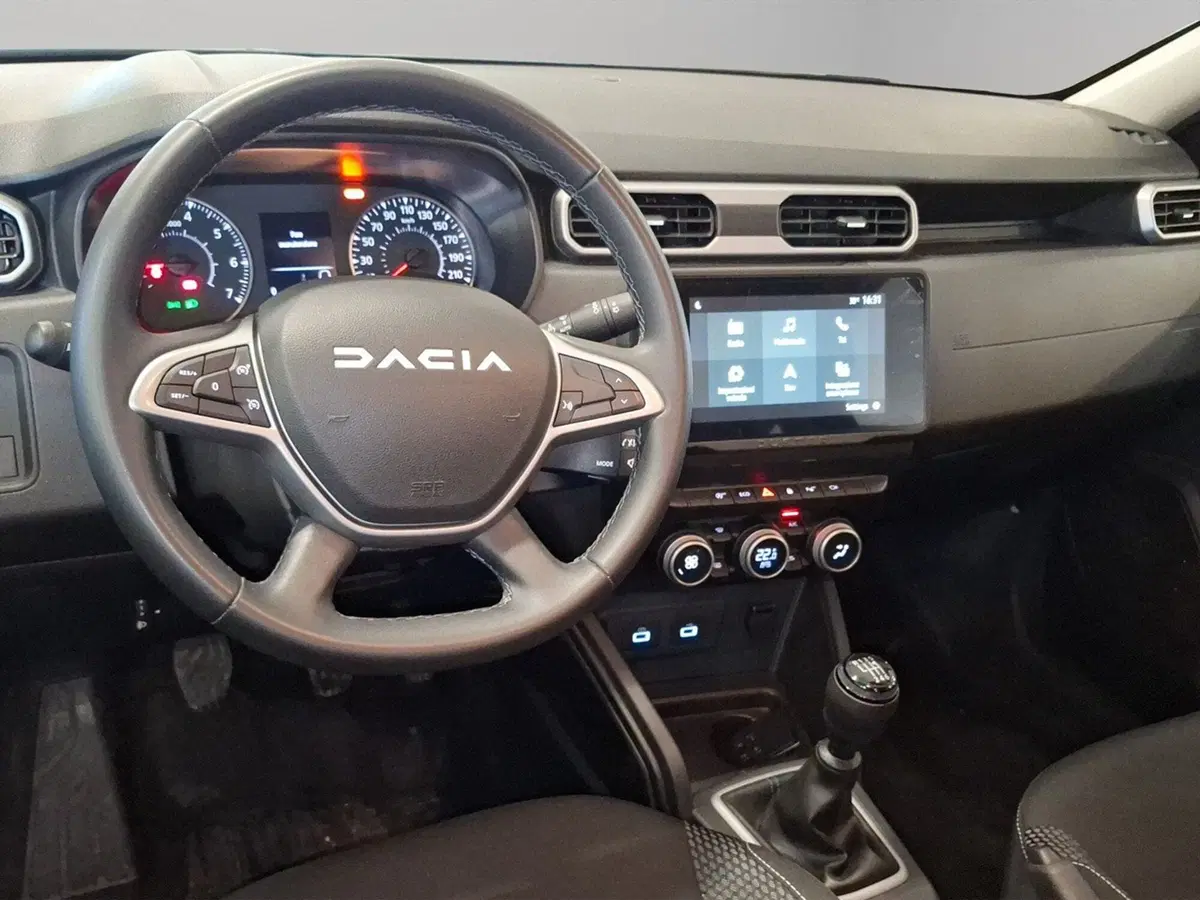 Dacia Duster usata a Macerata (9)