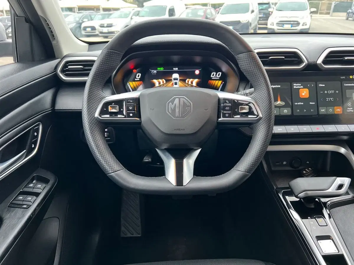 Mg ZS EV usata a Roma (10)